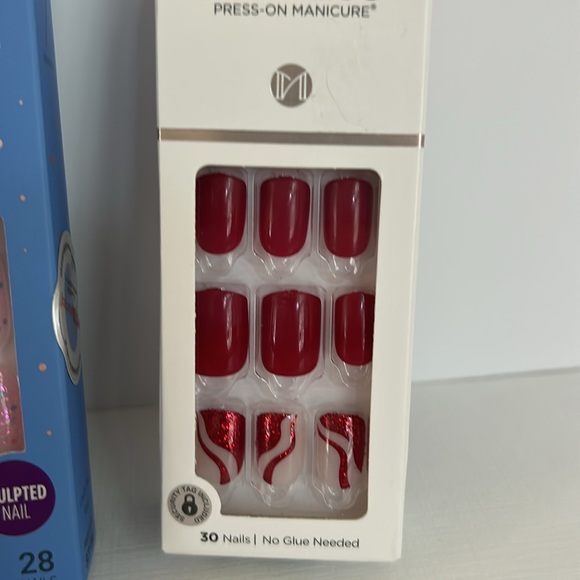 Kiss nails.  Two short, one medium.   NEW - Picture 7 of 7